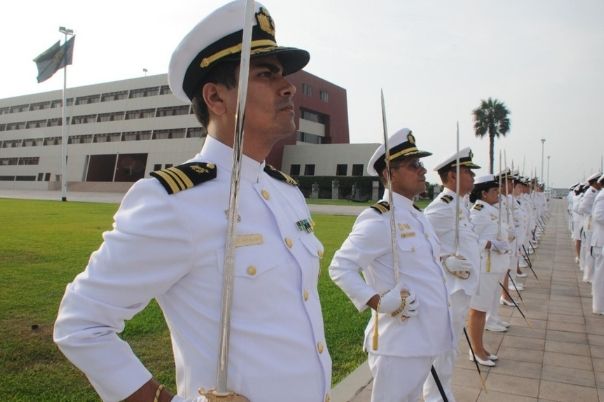 Asimilacin como Oficiales de Servicios: Marina de Guerra del Per presenta concurso 