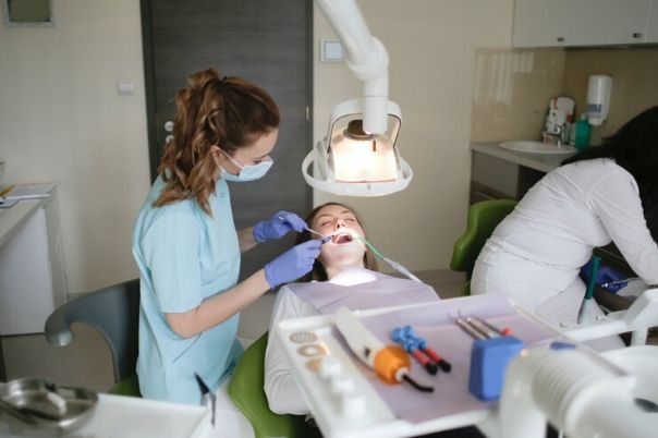 Arriba 42+ imagen carrera para dentista
