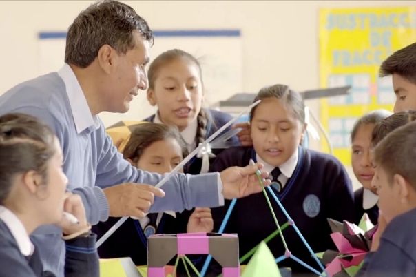 Peruano es nominado al premio Global Teacher Prize 