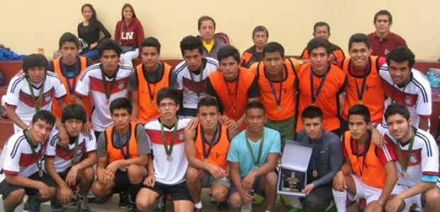 UNFV premia a campeones en los Juegos Deportivos Ingresantes 2014